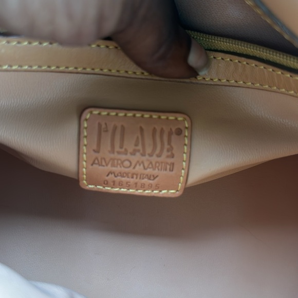 Authentic Alviero Martini Speedy 30 Handbag NWOT no Flaws. - Picture 13 of 14